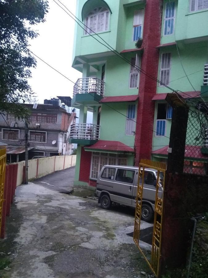 Hotel Mandar Gangtok Esterno foto